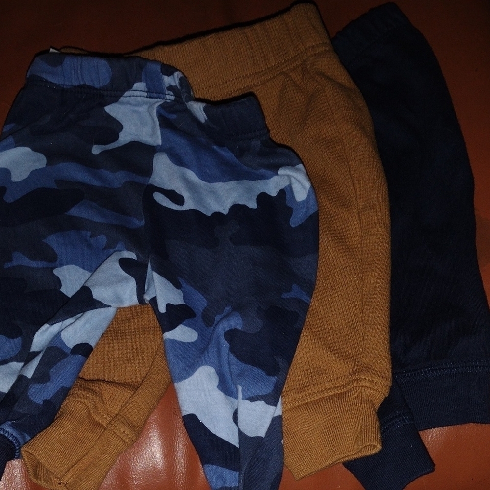 Kids Camouflage & Solid Pants Set 0/3M – Trendy, Comfy! - Picture 2 of 2